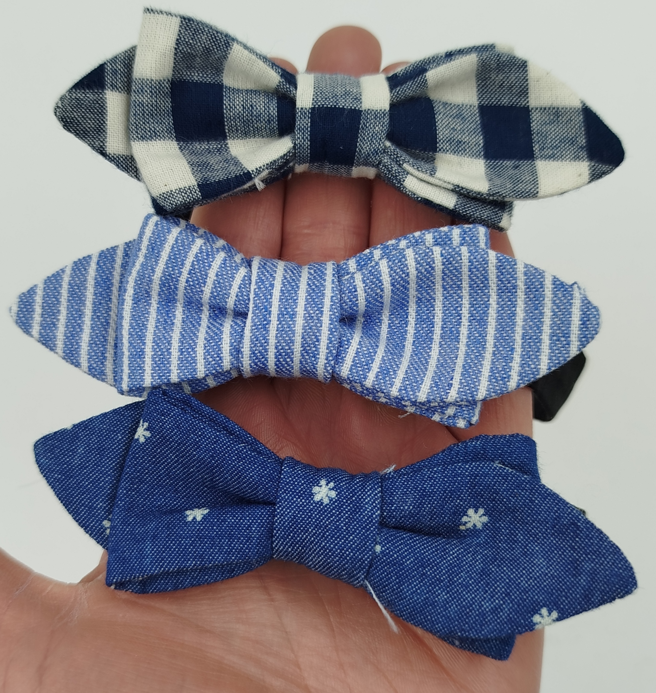IMG_20250401_143718 IMG 20250401 143718 - Affirmez le style de votre enfant avec notre nœud papillon les Audacieux, une pièce artisanale confectionnée avec soin en France. Parfait pour les occasions spéciales, cet accessoire asymétrique et ajustable se décline dans une palette de couleurs élégantes. - 35,00 €